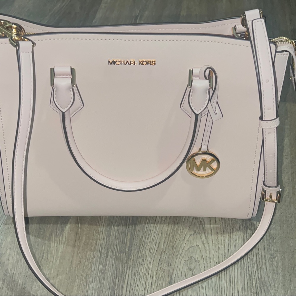 Pink Michael kors tote bag never used